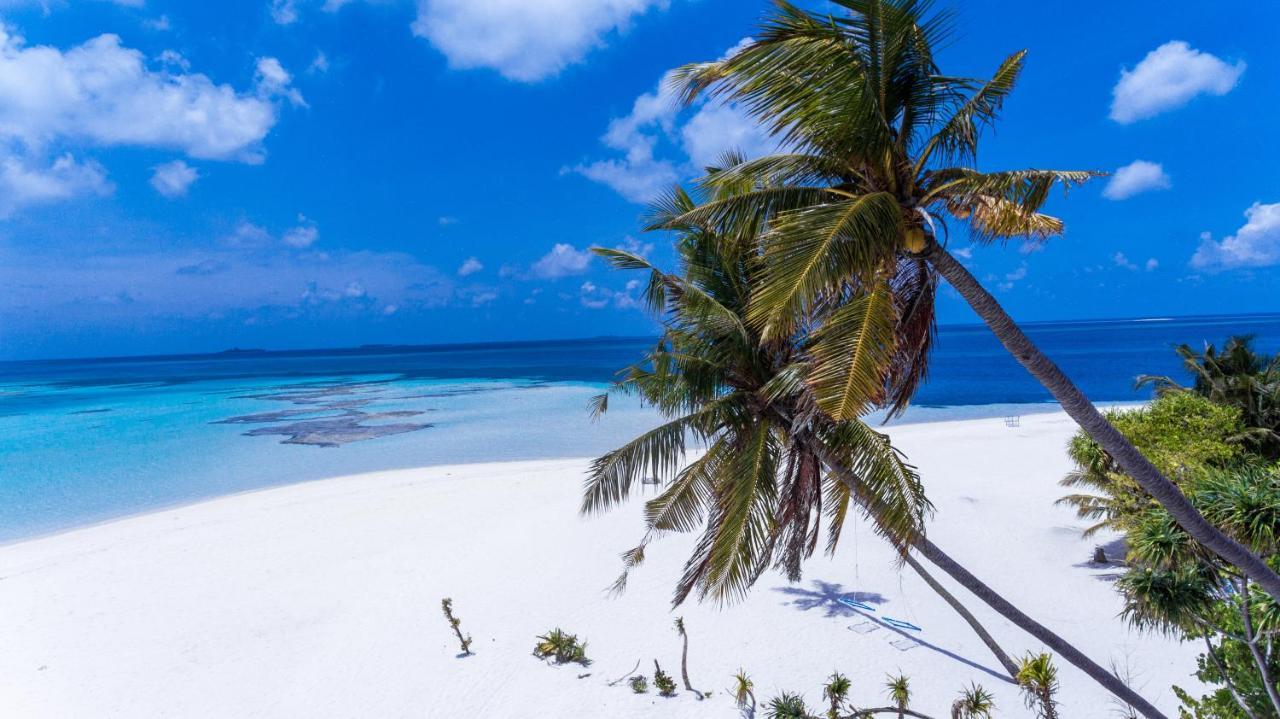 Dhangethi INN Bagian luar foto