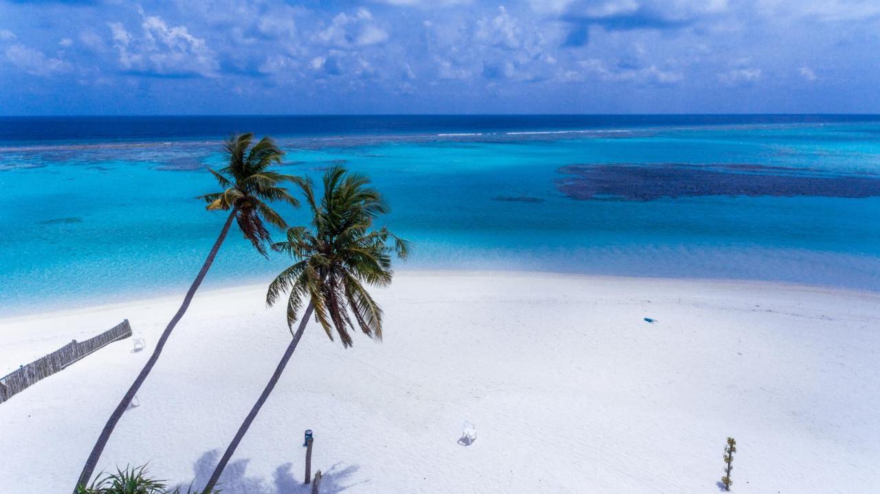Dhangethi INN Bagian luar foto