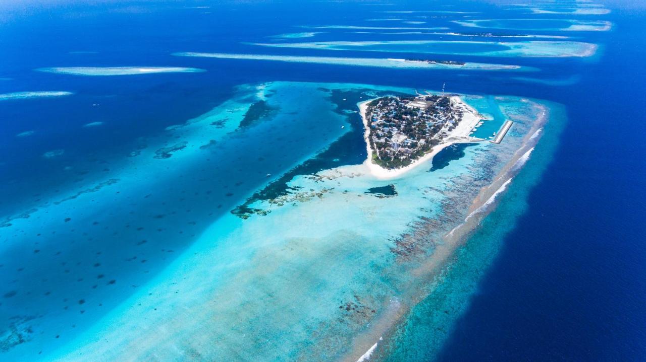 Dhangethi INN Bagian luar foto