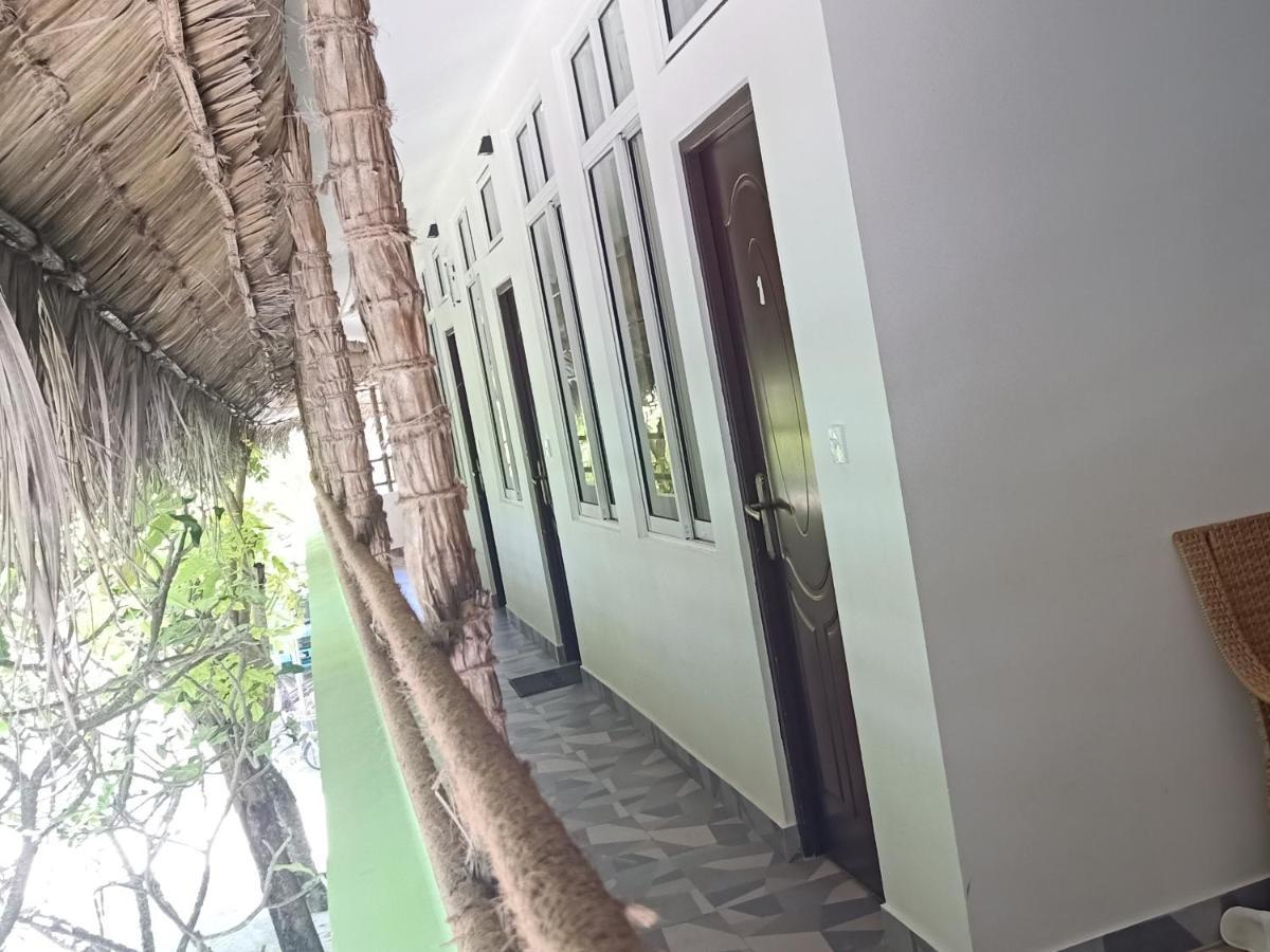 Dhangethi INN Bagian luar foto